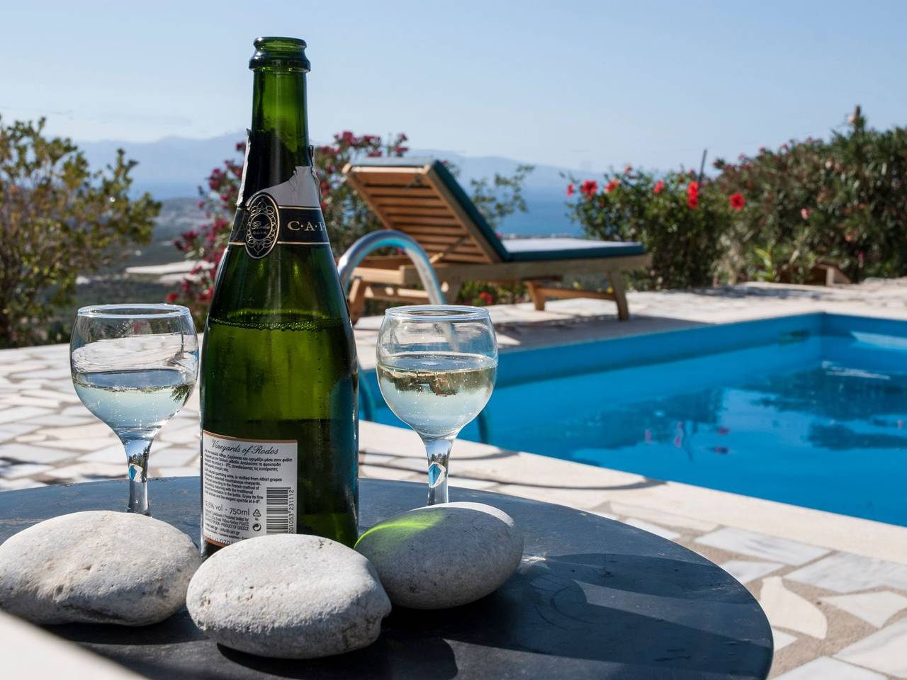 Versteckte Villa mit Pool und herrlichem Blick über die Bucht von Mirabelle und in Lasithi