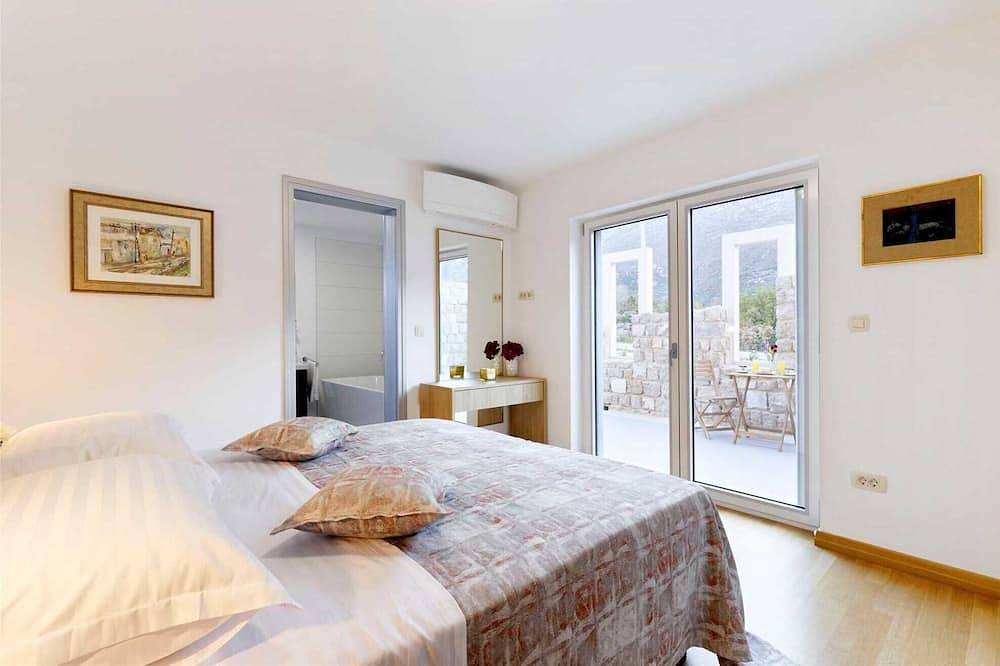 Charmante Villa mit 4 Schlafzimmern für 8 Personen, mit atemberaubender Aussicht und beheiztem Pool in Zagvozd, Makarska Riviera