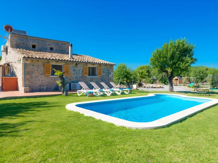 Gîte pour 4 personnes, avec Terrasse ainsi que Jardin et Piscine à Majorque