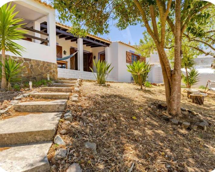 Ferienhaus für 7 Personen, mit Balkon und Terrasse sowie Garten und Ausblick