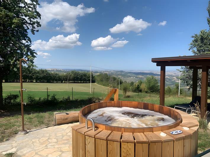 Appartamento per 2 persone, con giardino e idromassaggio a Cupramontana