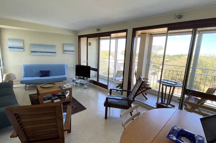 Gîte pour 4 personnes, avec balcon dans Plage de Tanchet