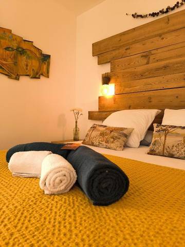Chambre d’hôte pour 2 personnes, avec jardin et piscine dans Cartelègue