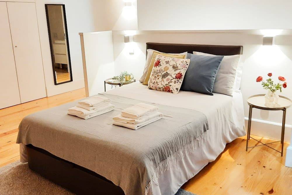 Apartamento entero, New apartment, in Porto city center, with balcony, air conditioning in Santo Ildefonso, Oporto