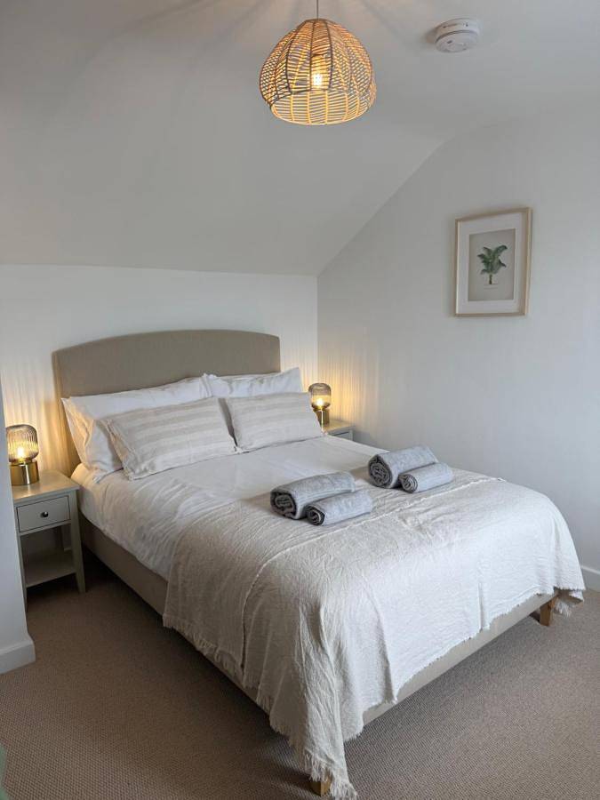 New renovated beach front cottage in Mousehole, Cornwall