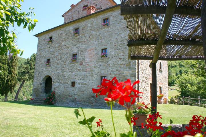 Location de vacances pour 16 personnes, avec vue sur le lac ainsi que piscine et jardin à Arezzo - 2
