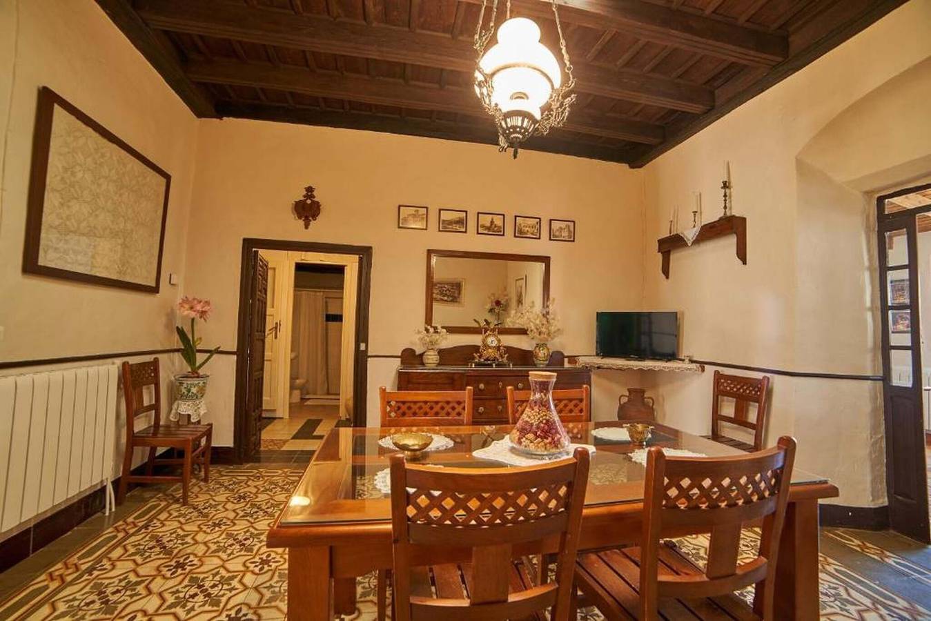 Casa rural 'Tragaluz Il' con vistas a la montaña, terraza compartida y Wi-Fi in Fuenteheridos, Sierra de Aracena y Picos de Aroche