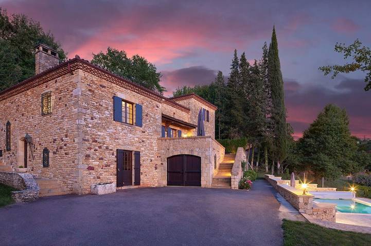 Villa pour 11 personnes, avec Terrasse et Jardin à Sarlat-la-Canéda
