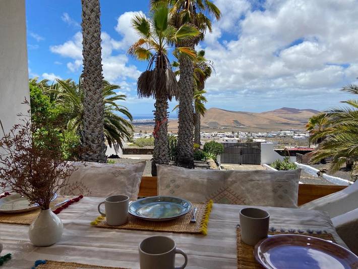 Villa pour 8 personnes, avec vue ainsi que piscine et jardin
