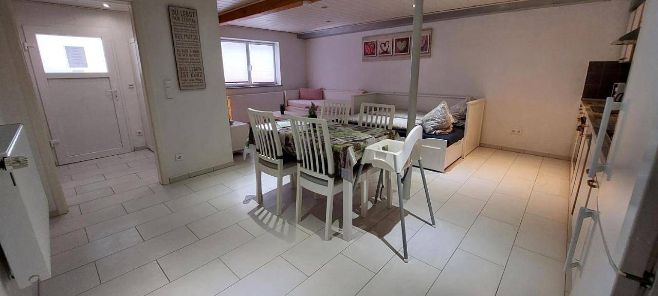 Ganze Wohnung, Studio Apartment in Mörlenbach, Bergstraße