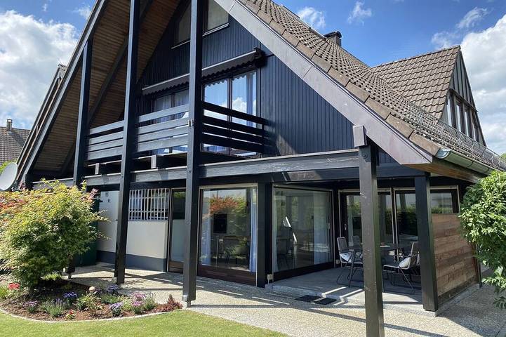Ferienhaus für 6 Personen, mit Balkon und Garten