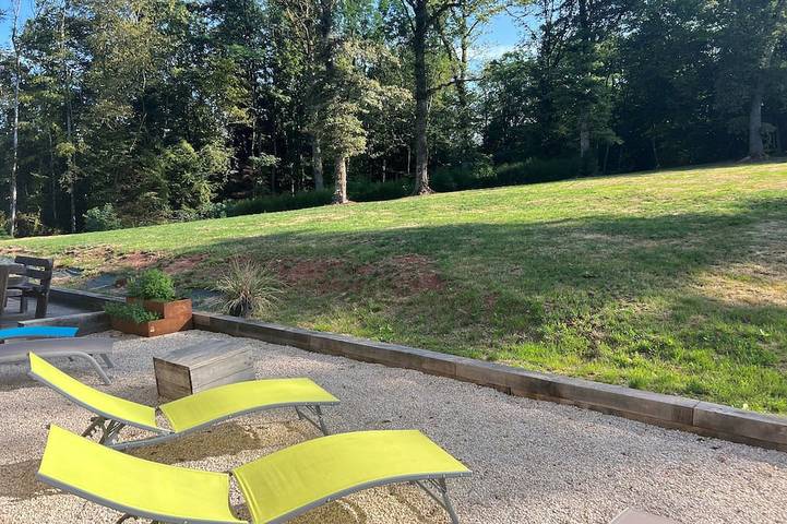 Location de vacances pour 15 personnes, avec terrasse et jardin, animaux acceptés à Ronchamp
