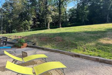 Location de vacances pour 15 personnes, avec jardin et terrasse, animaux acceptés à Champagney