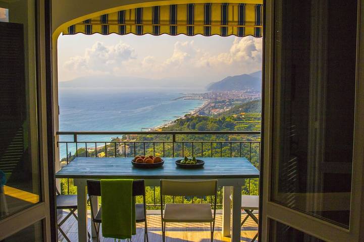 Villa für 6 Personen, mit Balkon und Terrasse sowie Garten in Tigullio