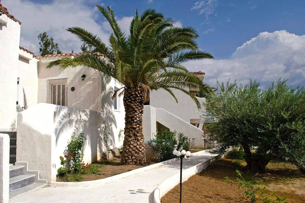 Geheel appartement, La Luna Blu Appartement \"Sole\", uitzicht op zee, op 500 meter van het strand in Ferma, Zuid-Kreta
