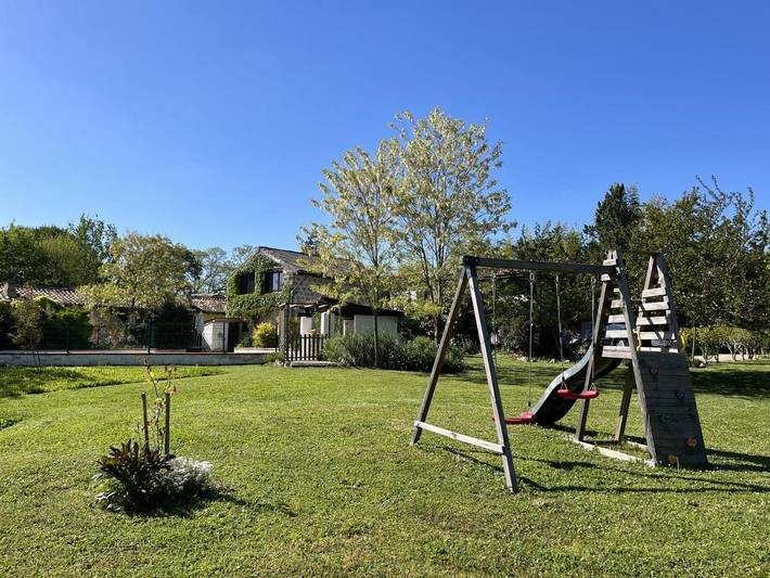 Maison de vacances pour 6 personnes, avec piscine ainsi que jardin et vue, adapté aux familles