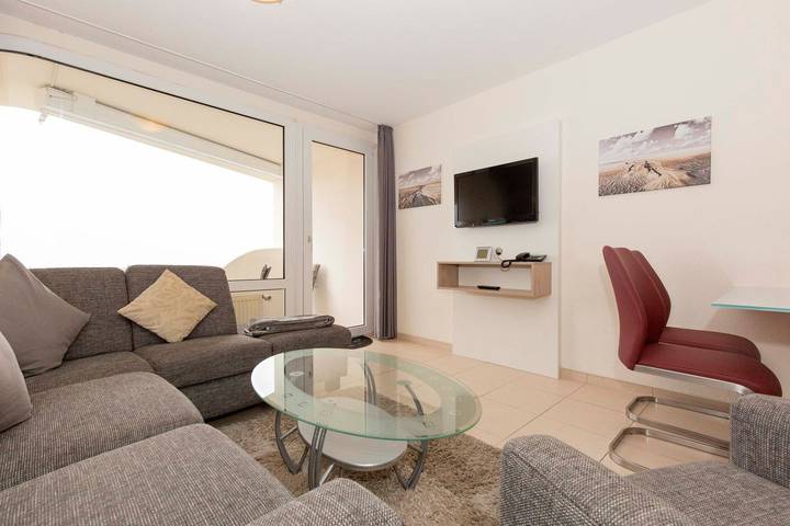 Ferienwohnung für 4 Personen, mit Sauna und Balkon in Döse