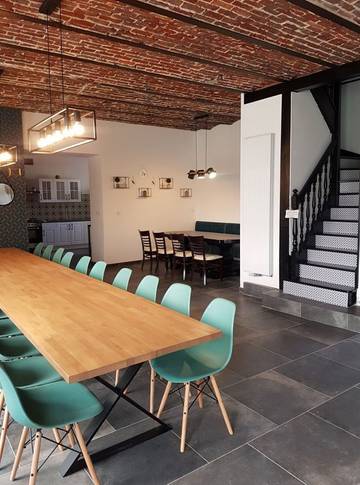 Gîte pour 12 personnes, avec jardin et piscine dans Salesches