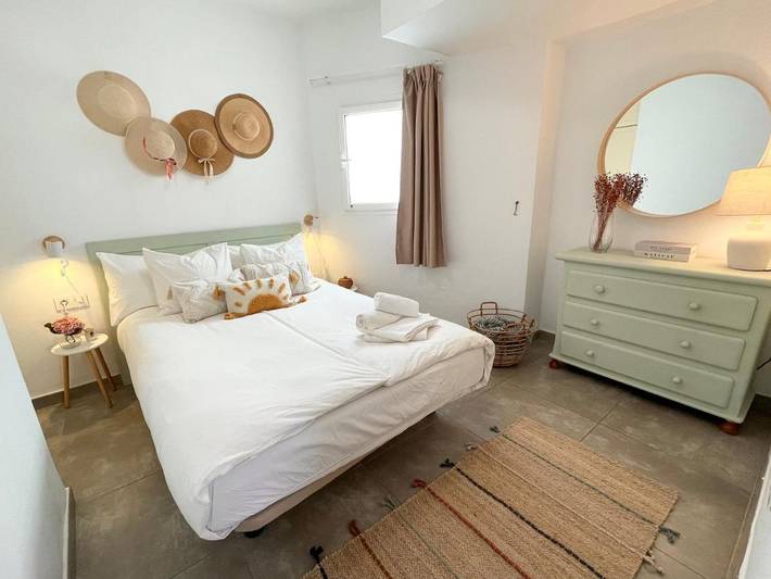 Gîte pour 2 personnes, avec terrasse et vue à La Santa - 3