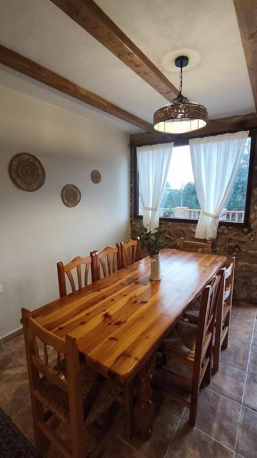 Casa de vacaciones para 7 personas, con piscina además de jardín y vistas, Familias con niños en Riópar - 2