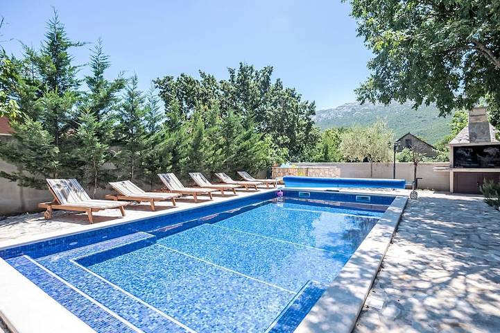 Ferienhaus für 8 Personen, mit Pool und Whirlpool, mit Haustier - 1
