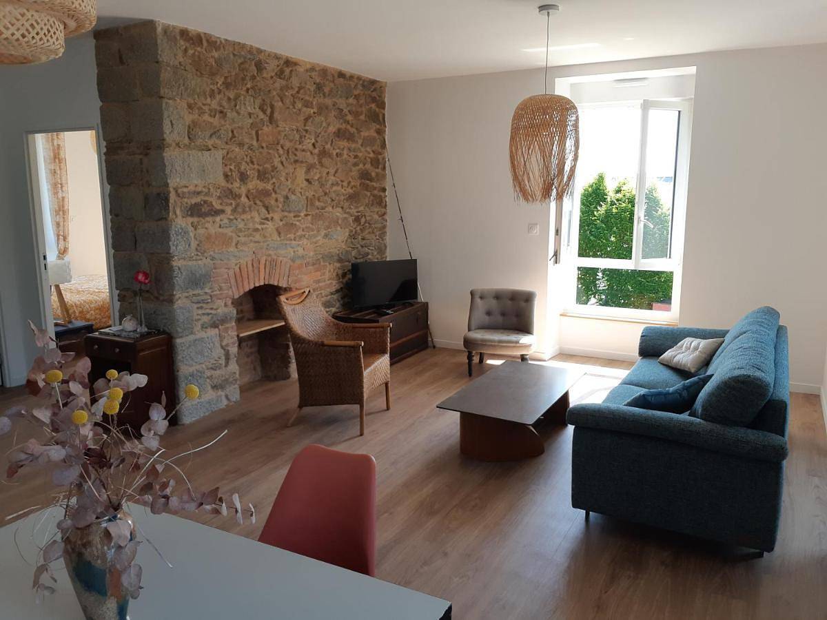 Appartement entier, Maison de Kerangall Brest appartement jardin et parking in Brest, Région de Brest