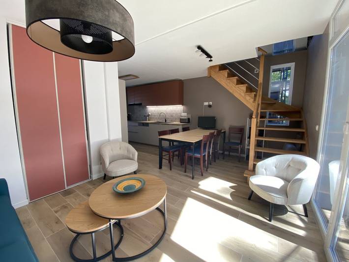 Gîte pour 8 personnes, avec jardin ainsi que terrasse et piscine dans Lac de Lacanau - 2