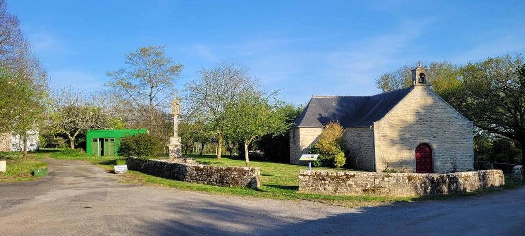 Location de vacances pour 24 personnes, avec Terrasse ainsi que Jardin et Vue à Saint-Nolff - 2