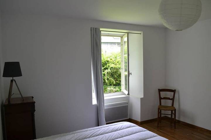 Gîte pour 4 personnes, avec jardin à Bielle (Pyrénées-Atlantiques) - 2