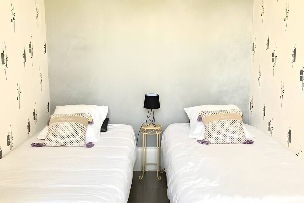 Appartement entier, Appartement 'La Tourelle Des Cordeliers' avec Terrasse Privée, Jardin Commun et Wi-Fi in Loches, Région de Loches