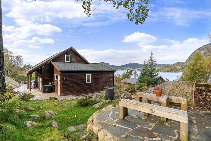 Ferienhaus für 10 Personen, mit Balkon und Terrasse sowie Garten und Ausblick in Preikestolen - 2