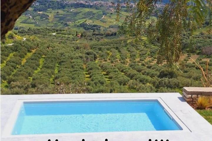 Villa for 8 people, with garden in Heraklion