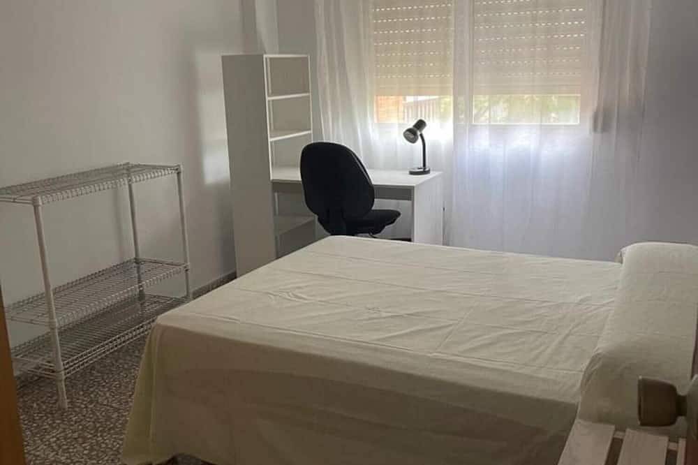 Entire apartment, Piso Completo a 10/15 Minutos de la Playa in San Vicente del Raspeig, Costa Blanca