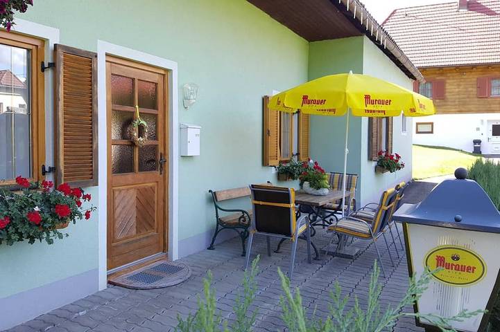 Blockhütte für 6 Personen, mit Terrasse und Garten - 1