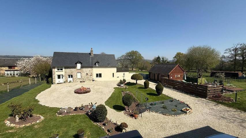 Location de vacances pour 8 personnes, avec jardin et vue à Barenton - 3