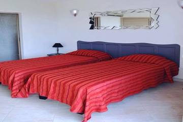 Maison De Vacances pour 8 Personnes dans Sari-Solenzara, Arrondissement de Sartène, Photo 2