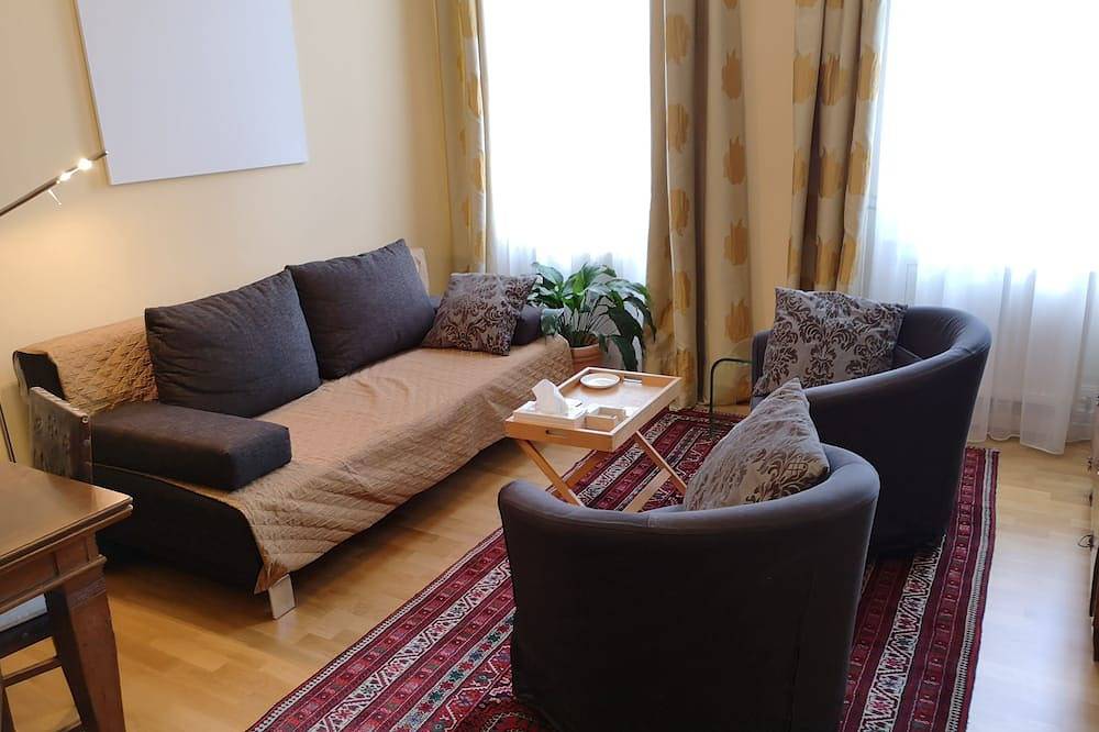 Entire apartment, Charming, bright apartment in a Viennese Art Nouveau building, close to the center, free Wifi in Vienna, Donau Niederösterreich