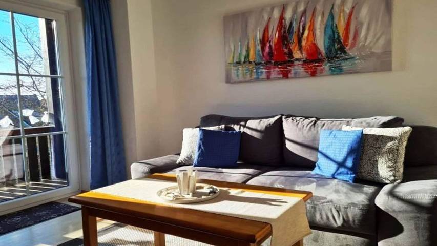 Ferienwohnung für 2 Personen, mit Garten und Balkon in Lemkenhafen