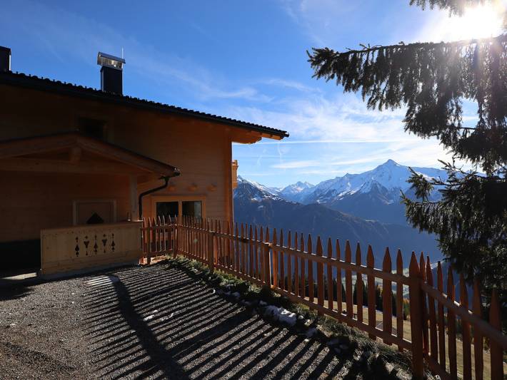 Chalet auf 1700m mit Panorama Ausblick in Tuxer Alpen, Hippach