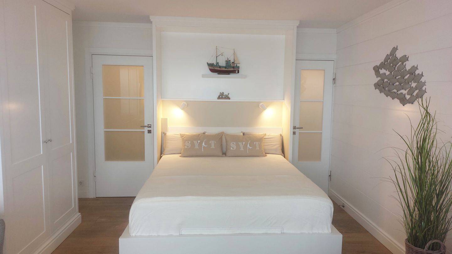 Ganze Wohnung, Ein-Zimmer-Appartement mit traumhaftem Meerblick direkt am Strandübergang in Wenningstedt, Sylt