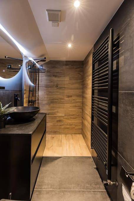 Geheel appartement, One-Bedroom Apartment in Den Haag, Stadsgewest Haaglanden
