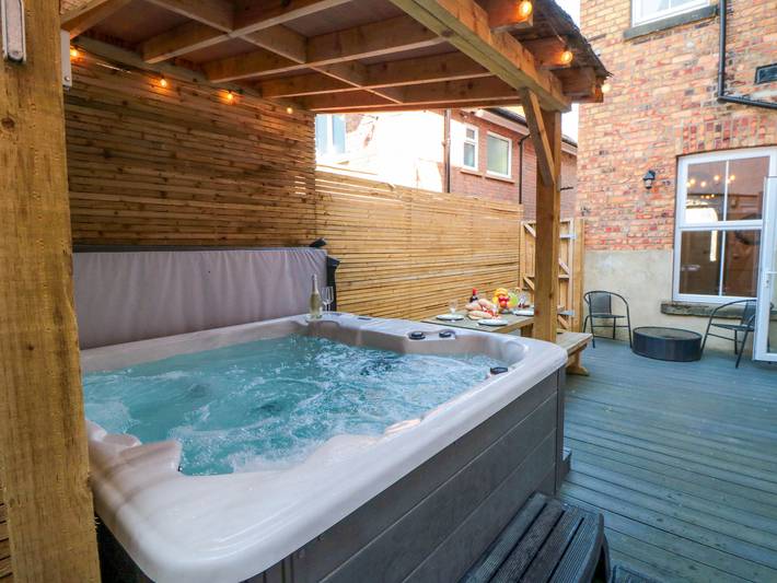 Gîte pour 12 personnes, avec jardin - 1