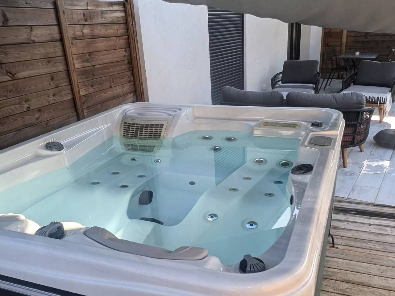 Ganze Wohnung, 3 Zimmer 2 Personen in Roquefort-les-Pins, Cannes und Umgebung