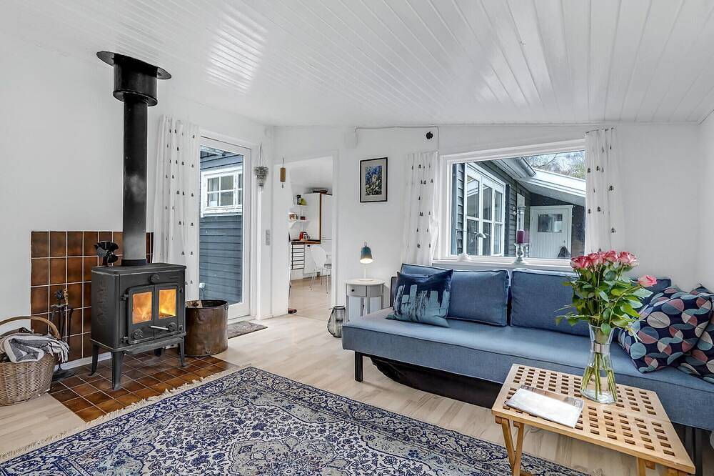 2 bedroom nice home in Askeby in Svenska Östersjön