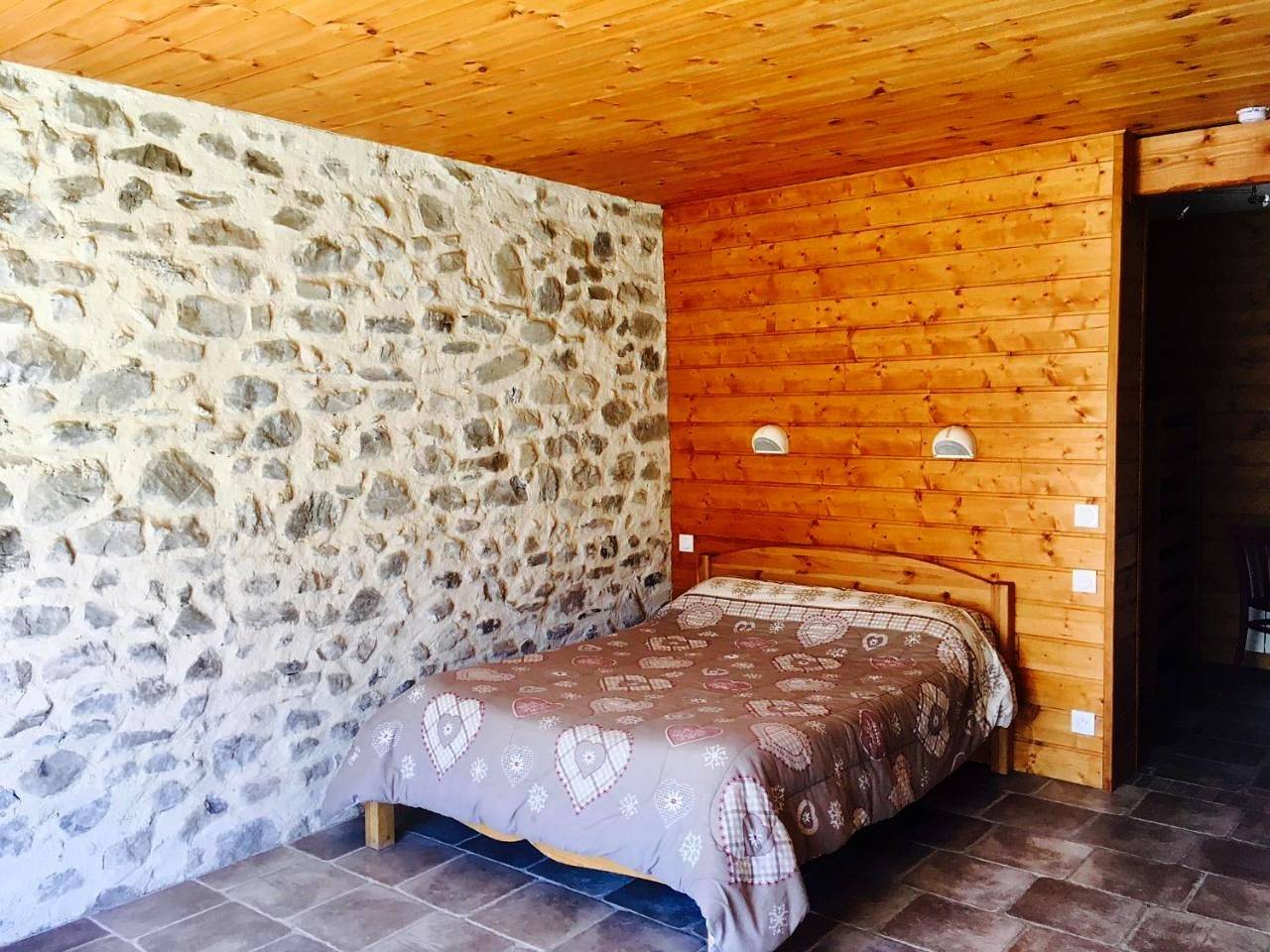 Hotel restaurant Le Chamois in Ancelle, Parc national des Écrins