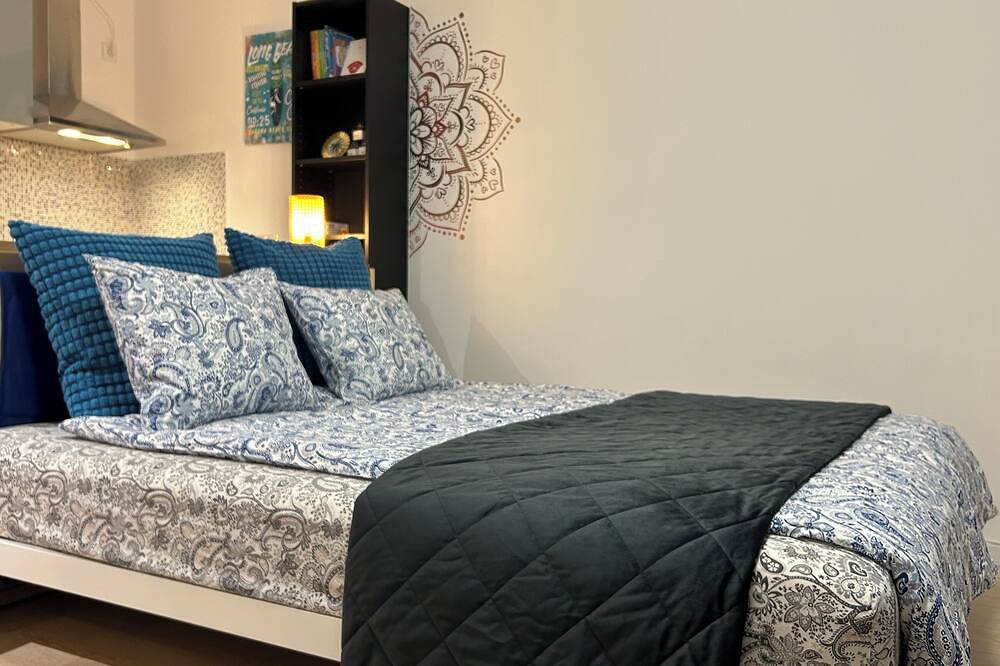 Apartamento entero, New Studio-Free Parking (Evcs) in Budapest, Közép-Magyarország