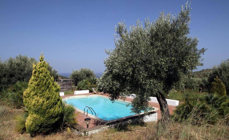 Appartamento vacanze per 3 persone, con piscina e giardino nonché panorama - 1