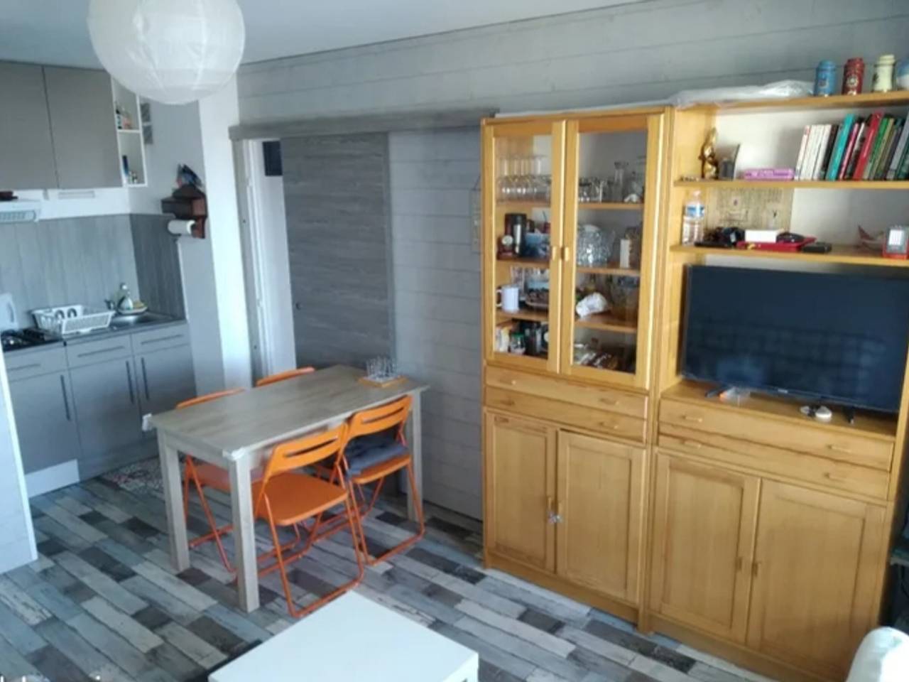 Entire apartment, T2 Apartment - Courseulles Port with Parking in Courseulles-sur-Mer, Caen region