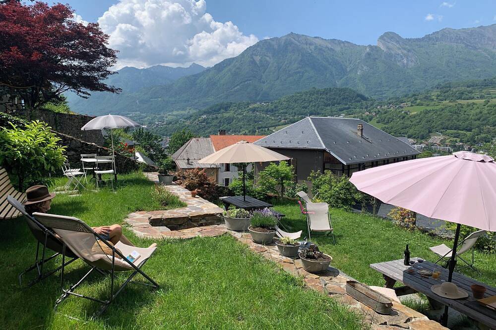 Entire apartment, La Poivrière, Cité Conflans, Albertville, Savoie in Albertville, Albertville region