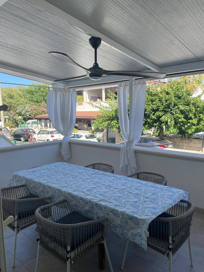 Villa Ticia a 100 metri dalla spiaggia con parcheggio privato in Lido Marini, Golf von Tarent